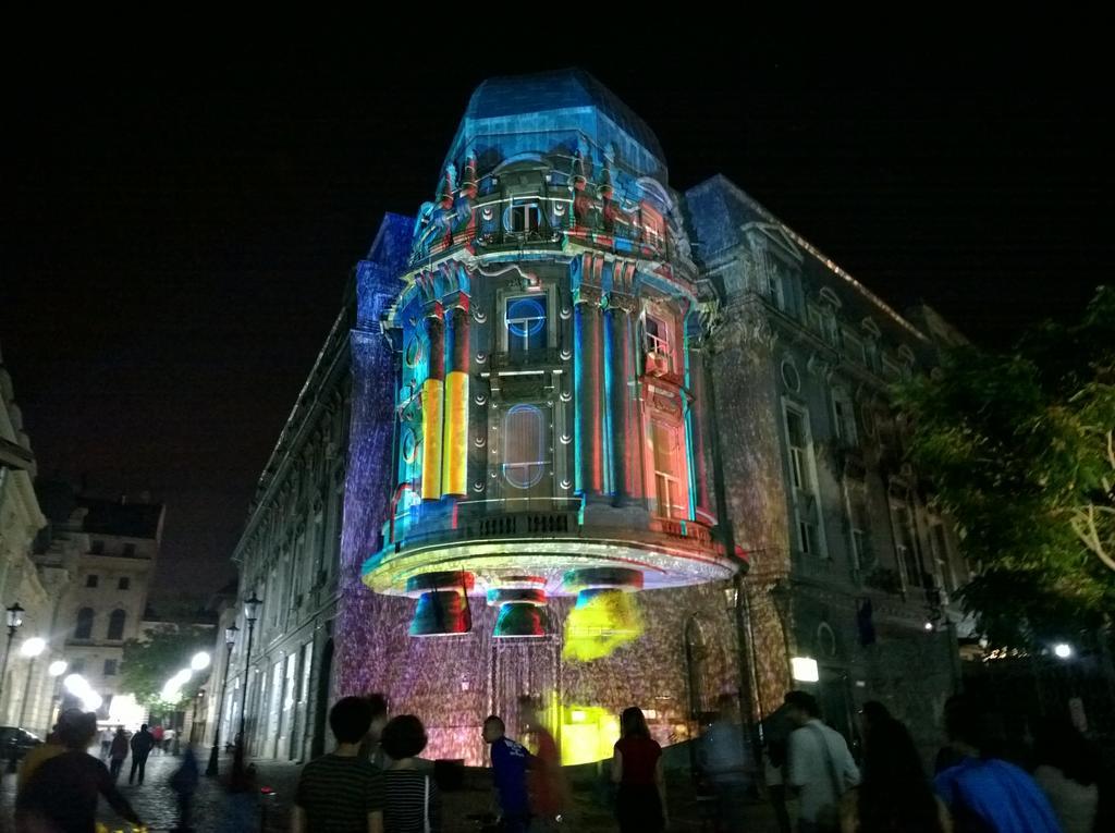 Color Apartments Downtown Bucarest Esterno foto